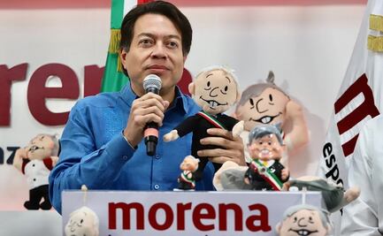 Ante prohibición de "AMLITOS", Mario Delgado llama a simpatizantes de AMLO a hacer campaña con muñecos