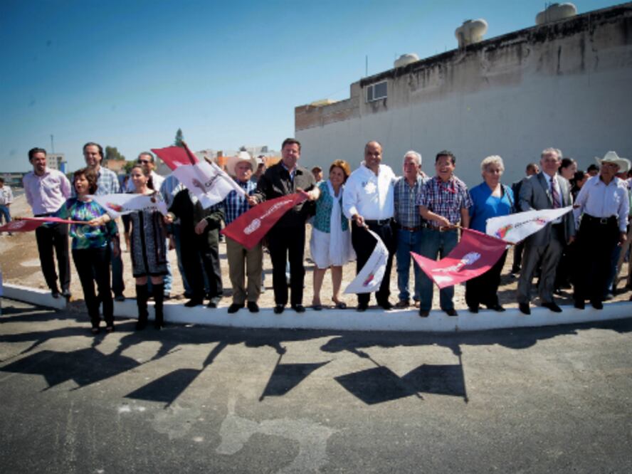 Inauguran acceso a colonias capitalinas