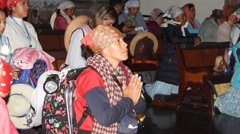 Desde Querétaro, peregrinas parten del Templo de la Congregación rumbo a la Basílica de Guadalupe