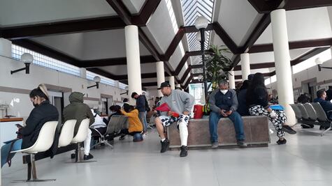 Clínica del IMSS Querétaro se queda sin luz; suspendieron servicios médicos