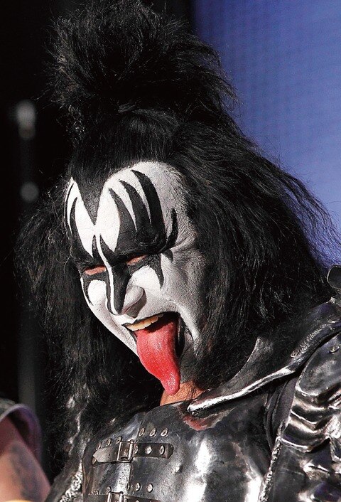 Gene Simmons enseña cómo ser rico