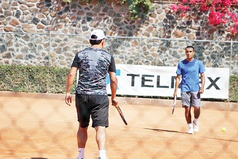 Primeros campeones  de tenis