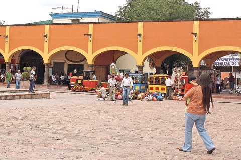 Piden evitar el ambulantaje en los pueblos mágicos