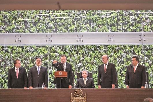 Asume López Portillo gubernatura sustituta