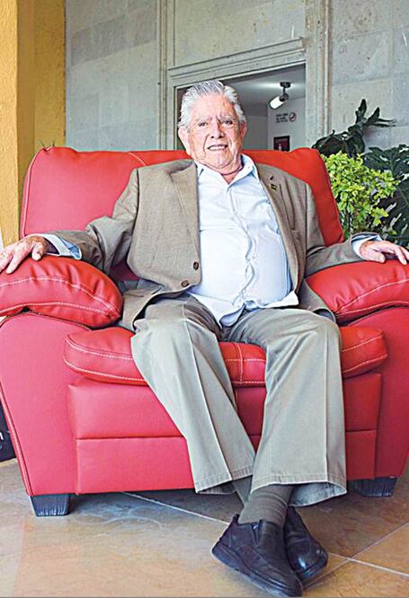 Carlos Caballero, pionero de la radio