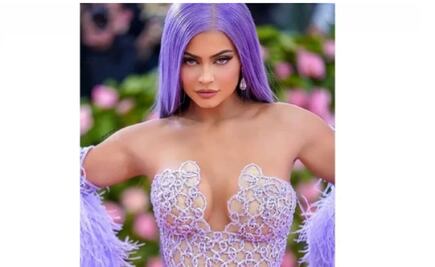 Kylie Jenner crece su fortuna con productos para el cuidado de la piel
