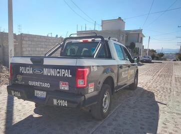 Adulto mayor muere a bordo de su auto, a causa del Covid-19, en Querétaro