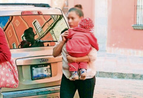 Atendió DIF a seis madres solteras