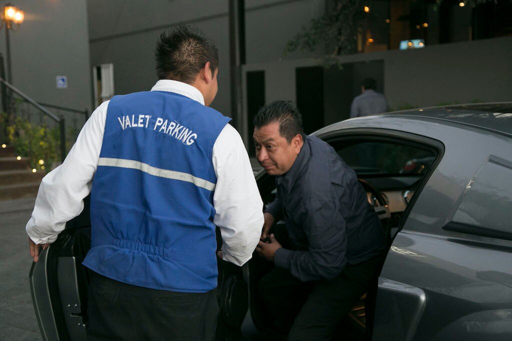 Valets parking ya no podrán usar la vía pública en Querétaro