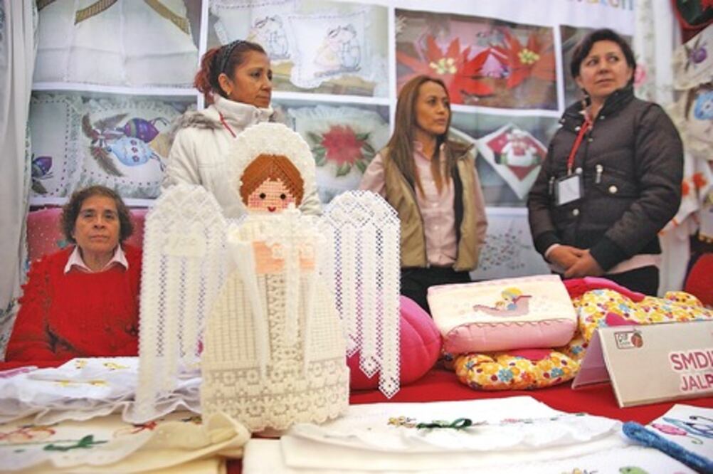 Inauguran feria en apoyo a  artesanos 