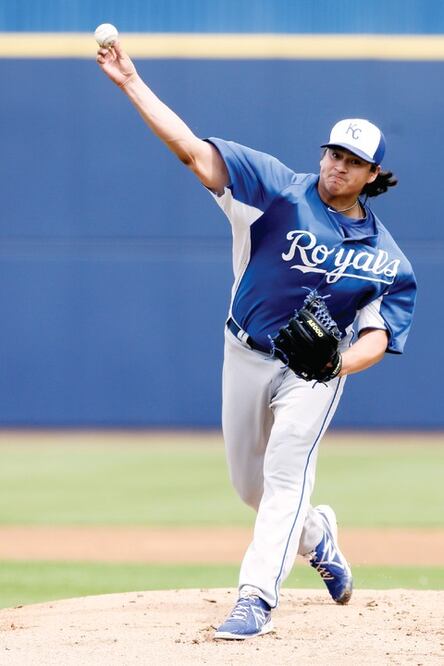 Gallardo le gana duelo a Mendoza