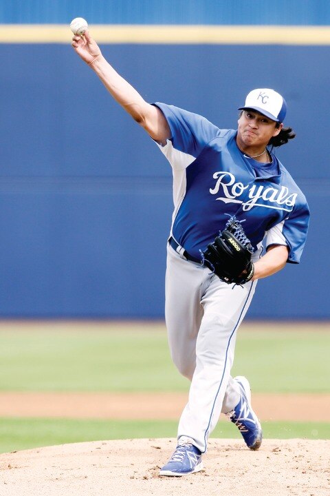 Gallardo le gana duelo a Mendoza