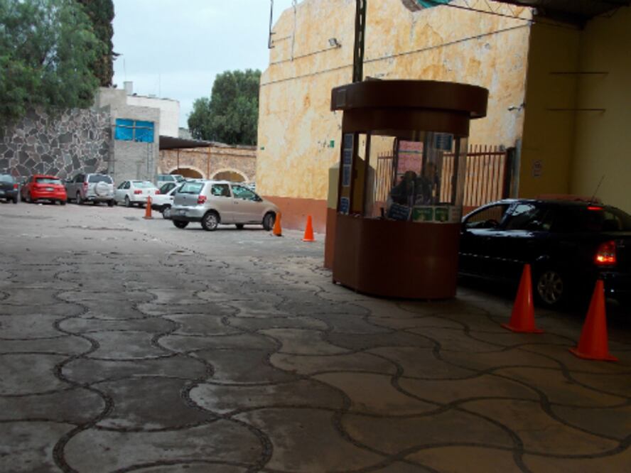 Prevén construcción de estacionamientos