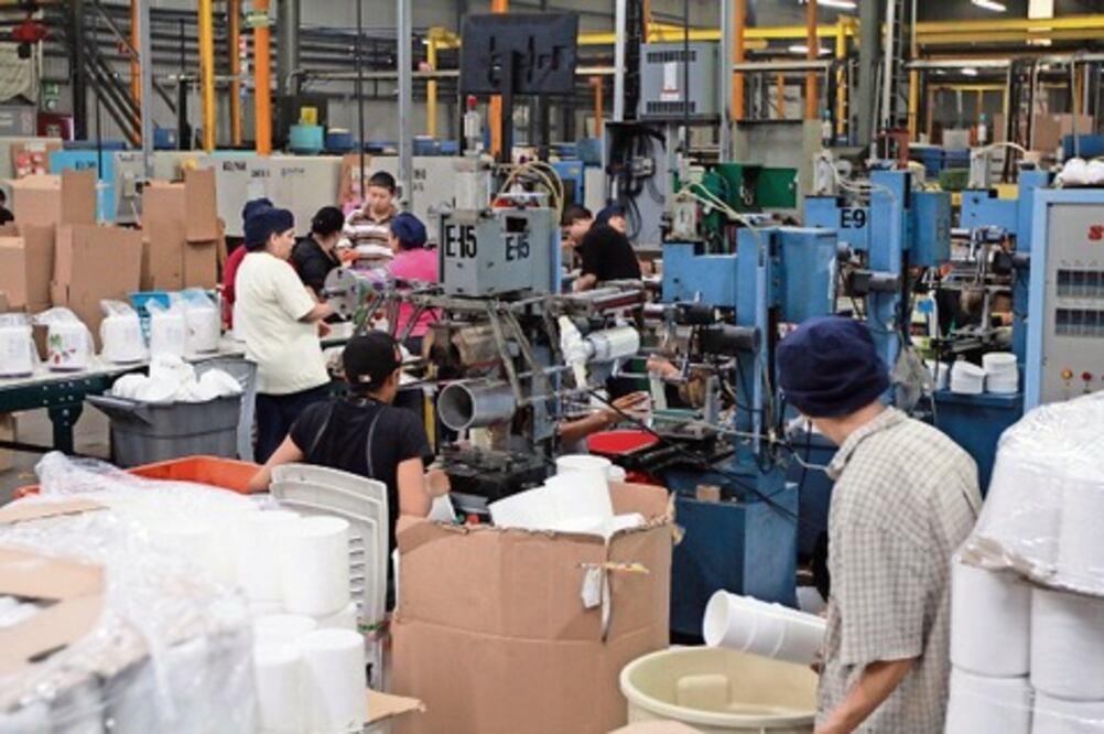 Crece industria del plástico y estampado