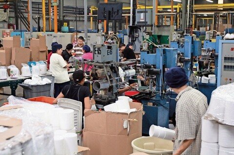 Crece industria del plástico y estampado