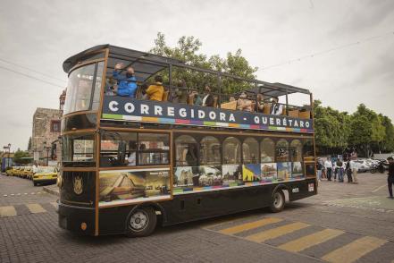 Por 90 pesitos, paséate en el nuevo tranvía que recorre las calles del Pueblito 