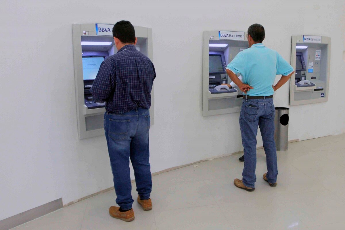 Banca enfrenta desafío de mantener al personal