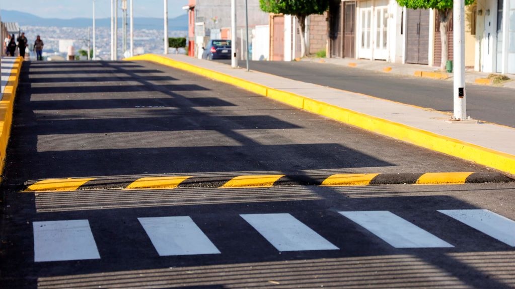 Entregan obras de urbanización y rehabilitación en Valle Diamante