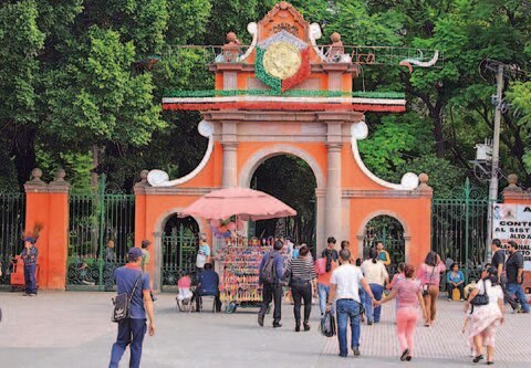 Comienzan a adornar por fiestas patrias