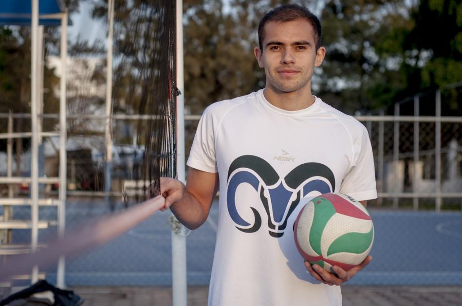 Alejandro Moreira, con el balón en sus manos