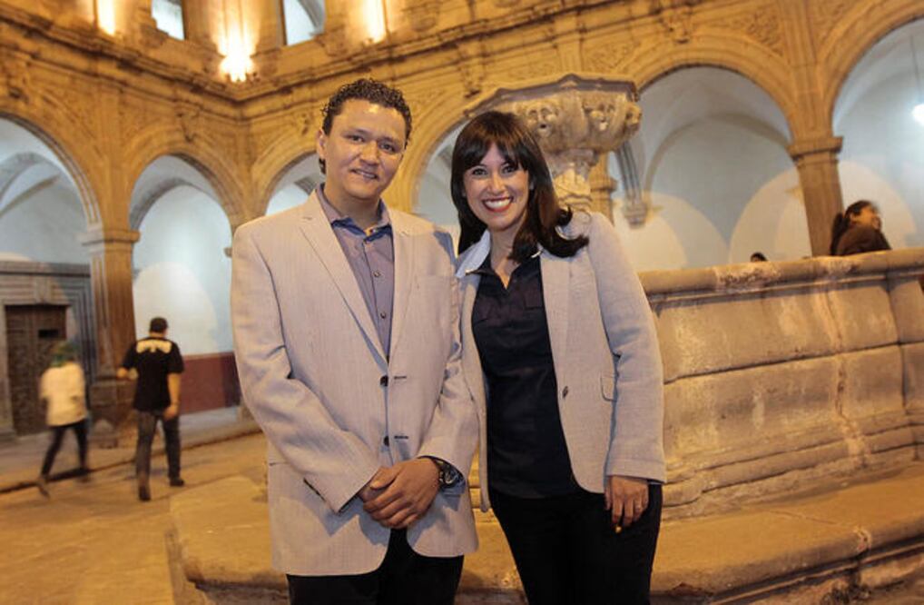 Federico de la Vega y Diana Rodríguez, editores de Calygramma, quienes estuvieron al tanto de la reedición de la obra (LUIS SÁNCHEZ. EL UNIVERSAL)