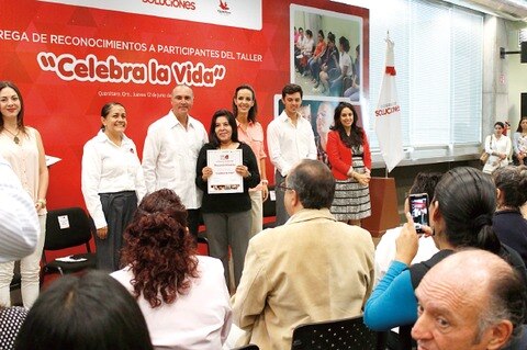 Reconocen a 30 por taller en valores del DIF