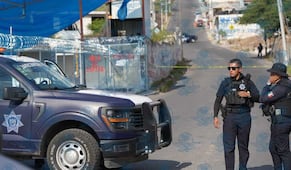 Hombre fallece tras desvanecerse en vía pública en la colonia Popular El Paraíso, en Corregidora