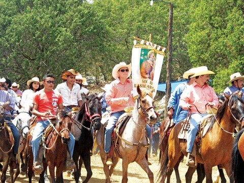 Realizan cabalgata en ‘La Palangana’