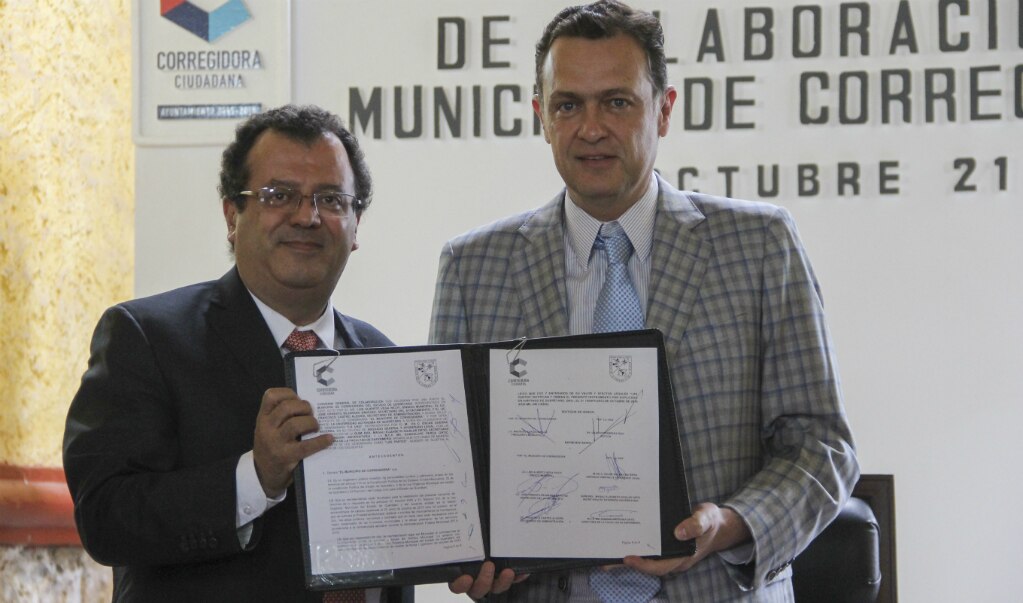 Firman convenio de colaboración UAQ y Corregidora