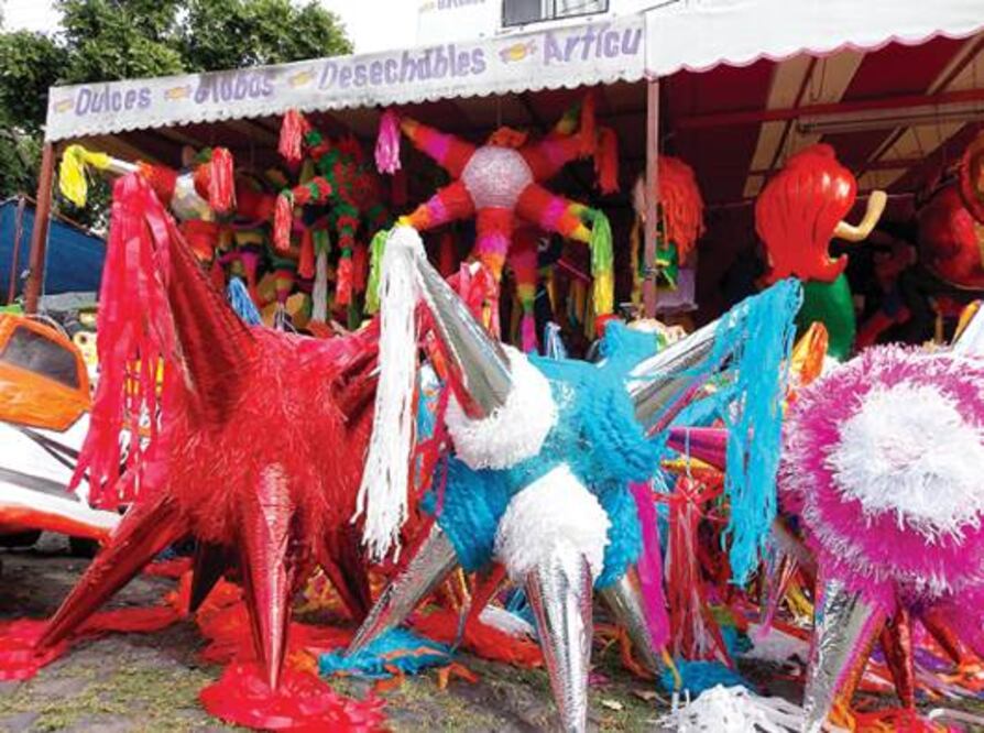 Piñatas, tradición en riesgo