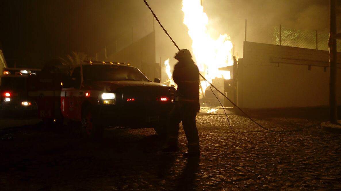 Garantizan recursos a familias desalojadas