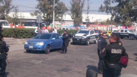 SSPMQ detiene a tres sujetos, tras persecución en BBQ