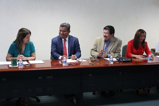 Firman alianza UTEQ y Clúster Energético