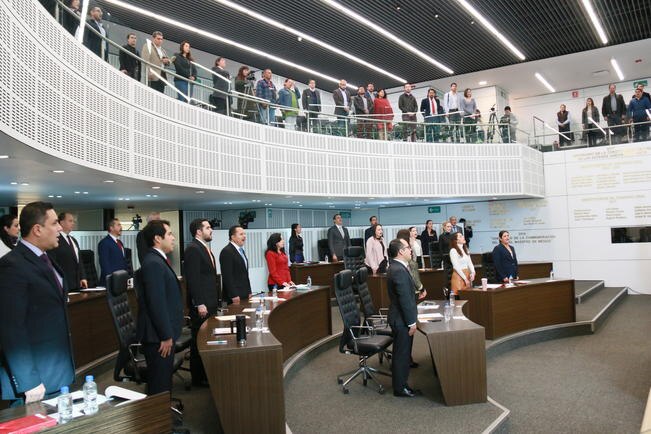 Legisladora llama a regular el uso y manejo de cohetes