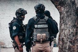 Fiscalía de Querétaro realiza siete cateos y detiene a cuatro personas