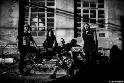 El cuidadoso Samo le entra al reggaetón