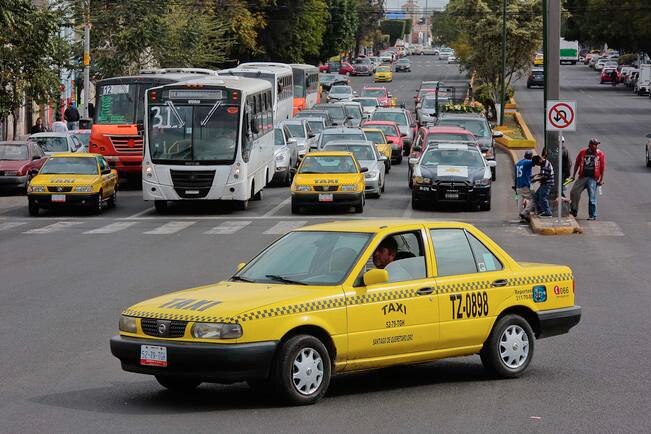 IQT anuncia implementación de taxímetros desde octubre