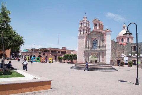 Ordenan demolición de parador gastronómico