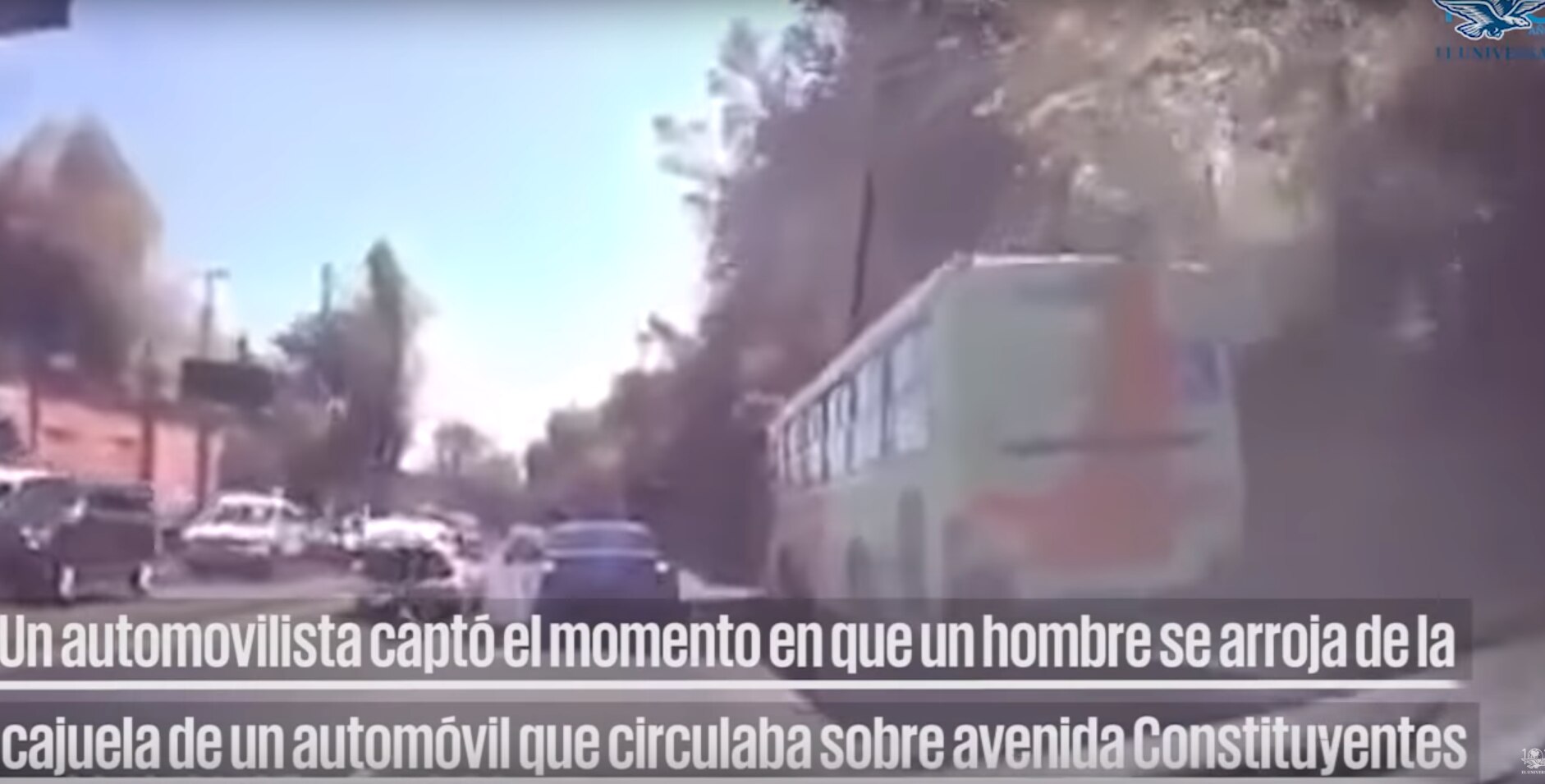 Captan momento en que presunto secuestrado se arroja de cajuela en Constituyentes