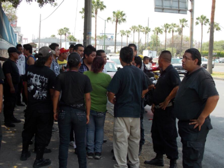 Asaltan a 3 hombres en Tecnológico