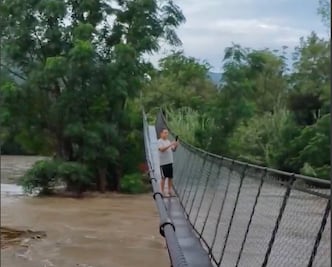 Video. Crece nivel del río Extoraz en Peñamiller; internautas piden apoyo de las autoridades