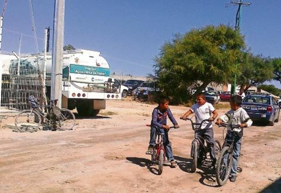 Dispone CEA de 30 pipas para abasto