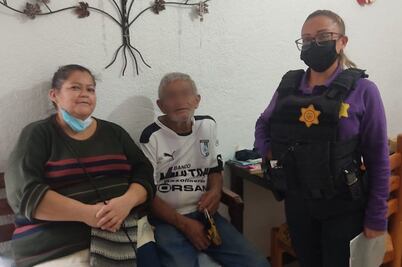 Policías ayudan a abuelito a regresar a casa; el adulto se había extraviado en Querétaro