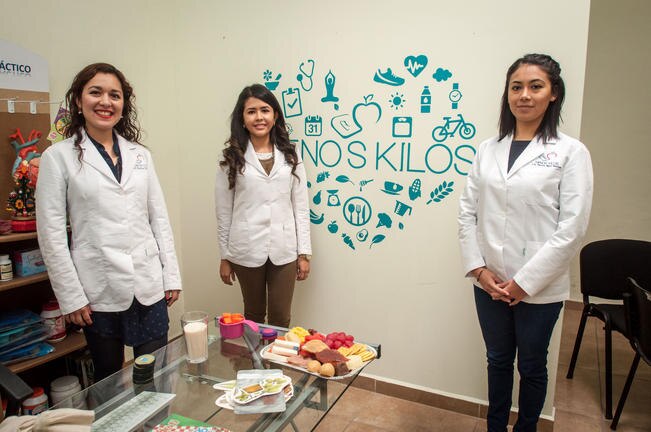 Menos Kilos suma más de mil 300 pacientes; de éstos, la mayoría son mujeres de entre 20 y 45 años de edad, pero se atiende a cualquier persona. (RICARDO LUGO)