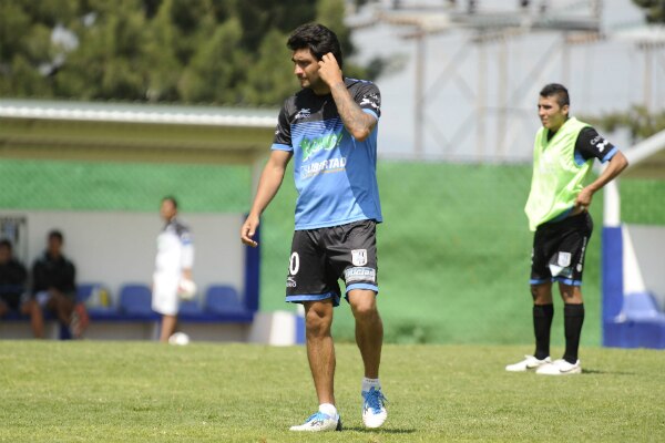 Gallos, con la frente marchita