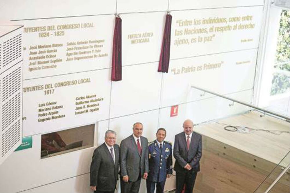 Honran labor de Fuerza Aérea