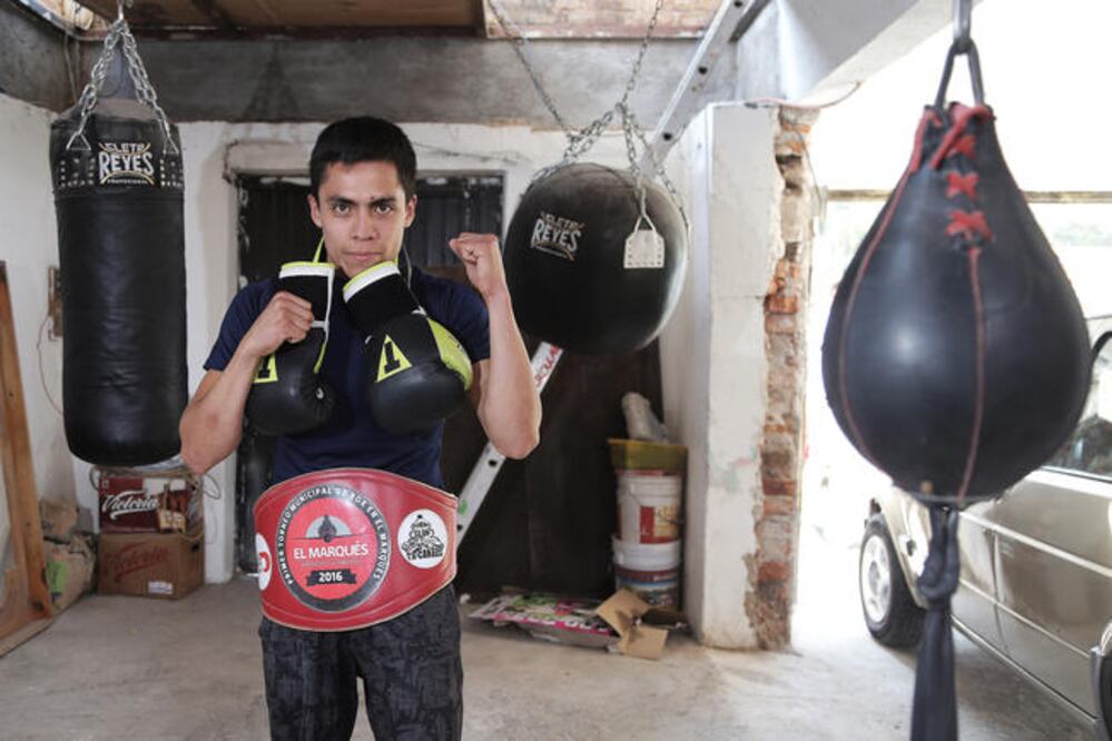 Jalil Rafael, quien como amateur tuvo 38 combates, se visualiza en cinco años con un campeonato, defendiendo un título para Querétaro y hasta para México. (GONZALO IBÁÑEZ. EL UNIVERSAL)