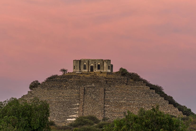 ¿Qué hay arriba de la pirámide del Pueblito en Querétaro?