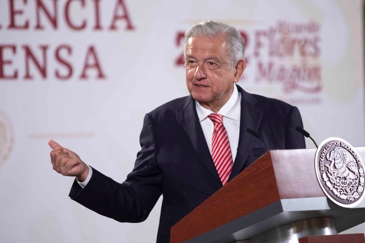 López Obrador aplaude a la mamá que entregó a su hijo a la Fiscalía de Querétaro