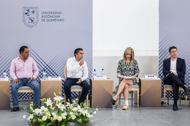 El tema central del debate fue la administración de Carmelo Mendieta y la supuesta falta de resultados de los gobiernos panistas. / Foto: Demian Chvávez